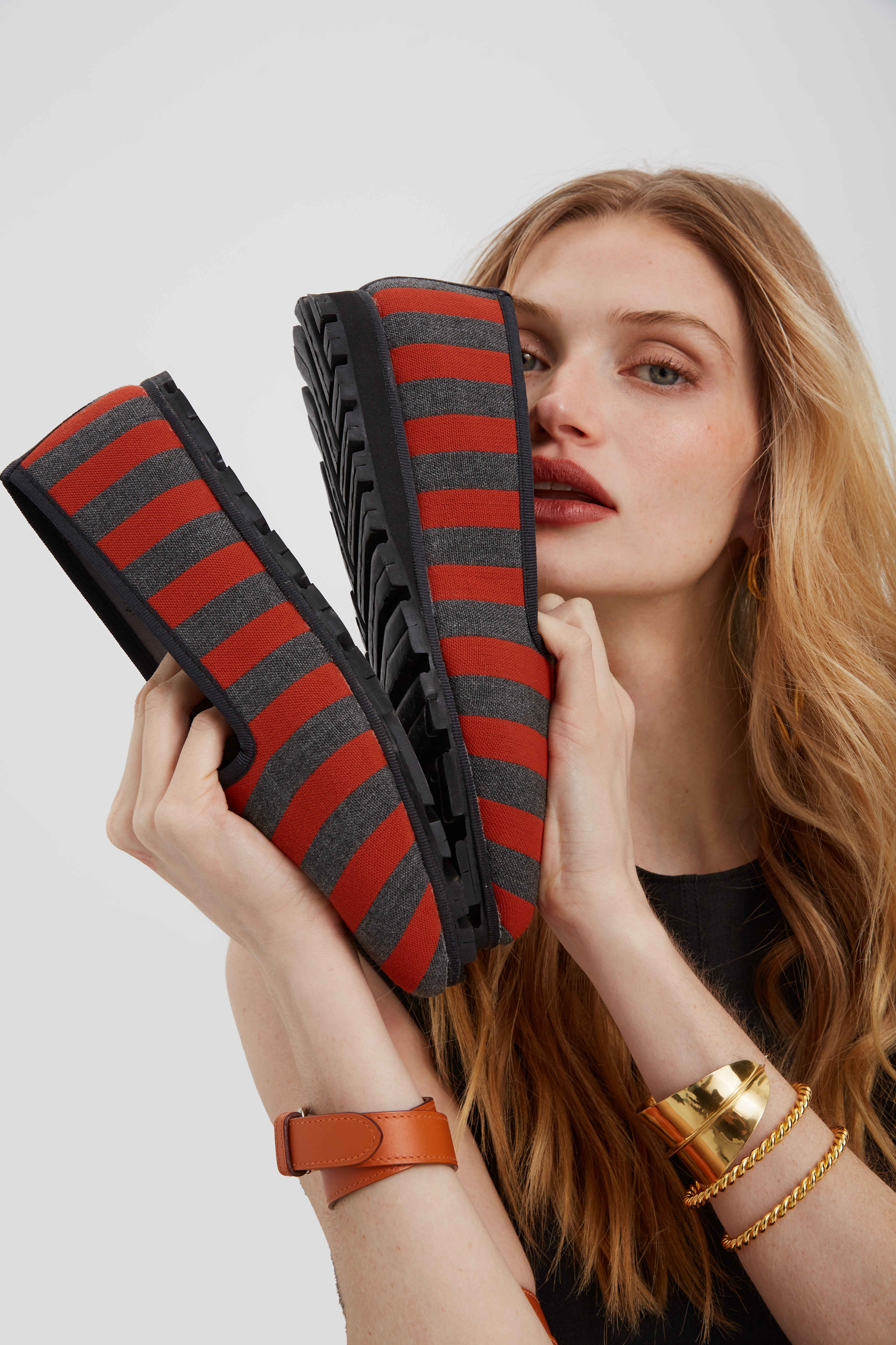 Esterope Slippers by Lorenzo Castillo