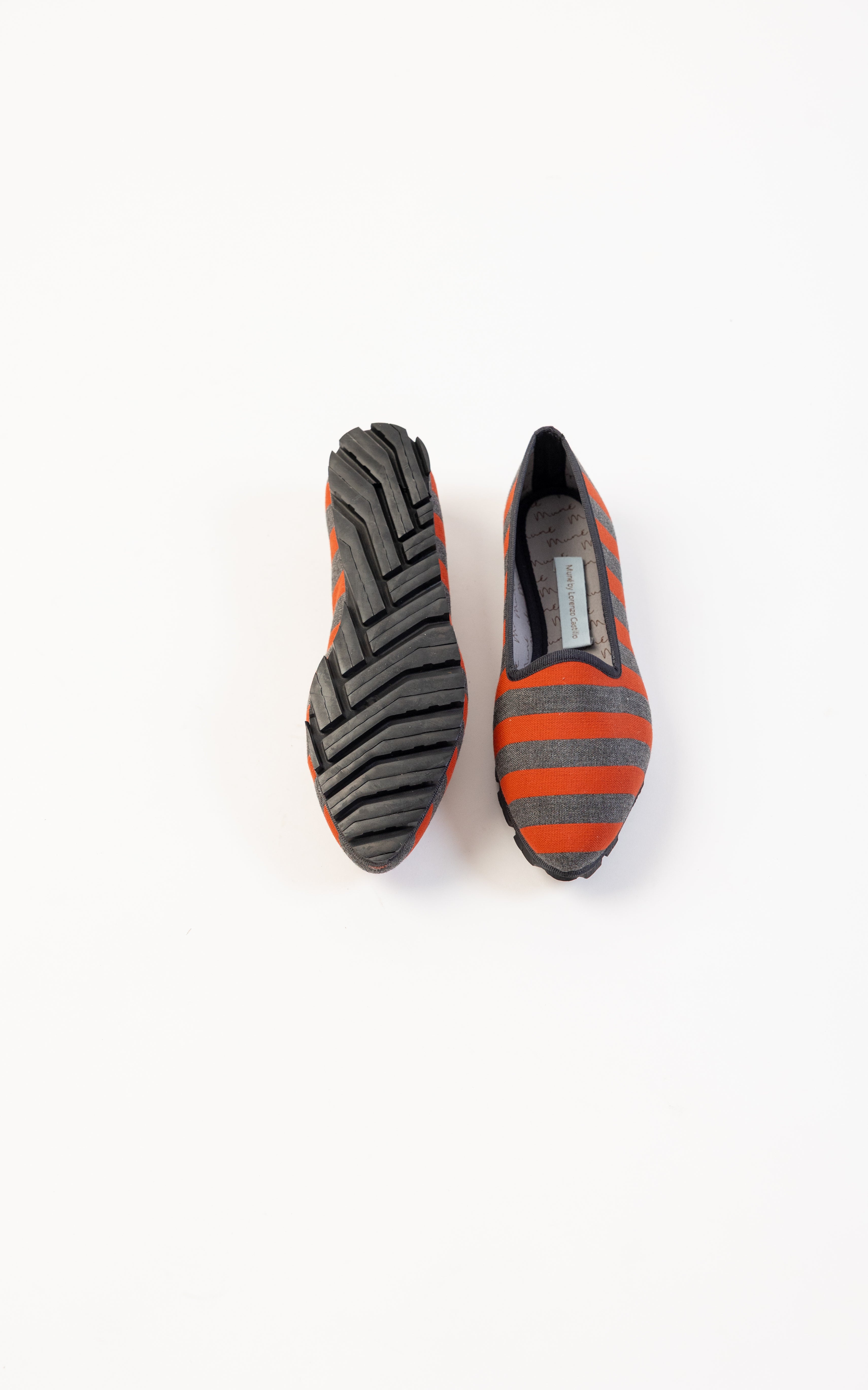 Esterope Slippers by Lorenzo Castillo