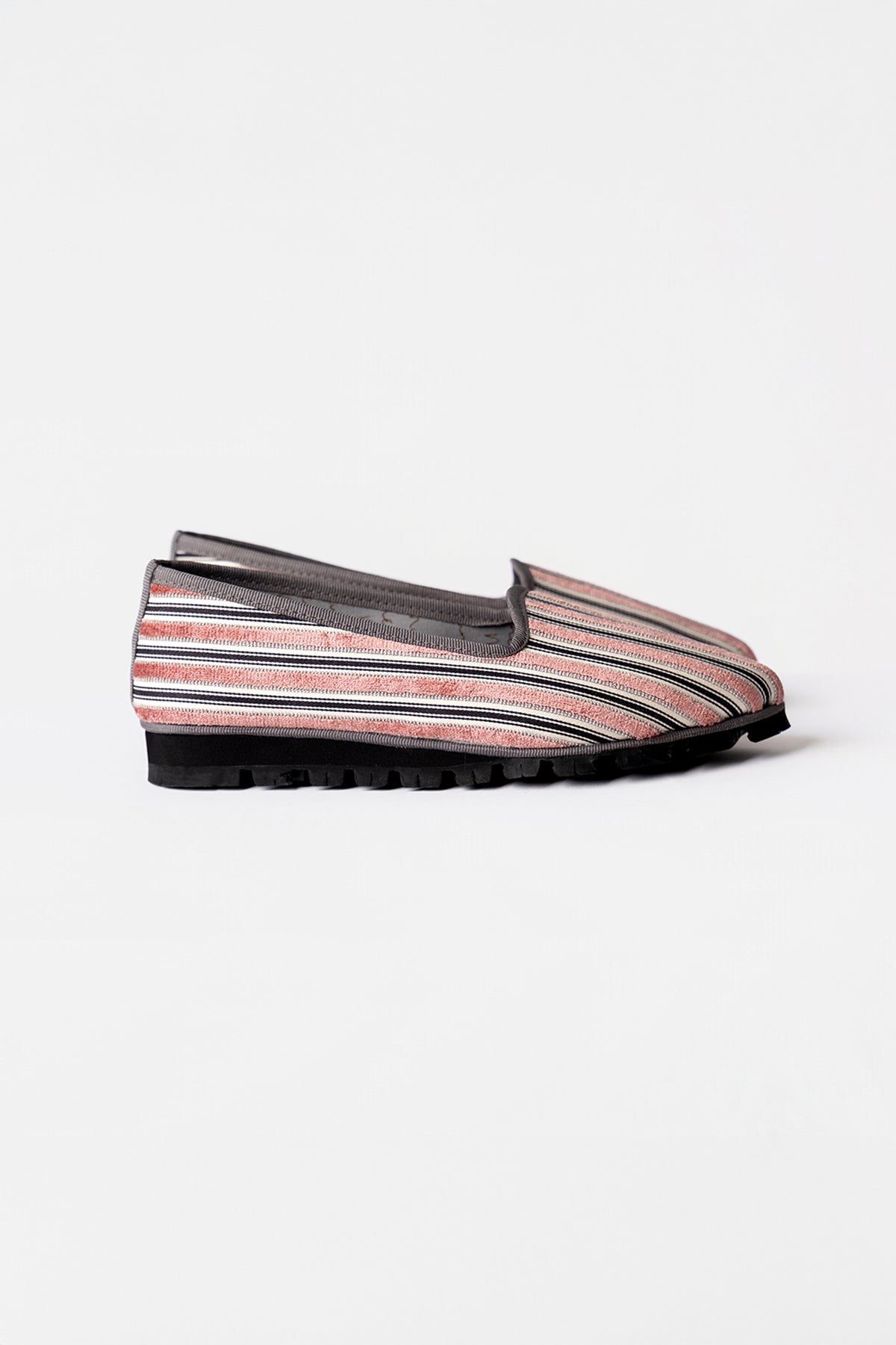 Slippers Clara Plus by Lorenzo Castillo