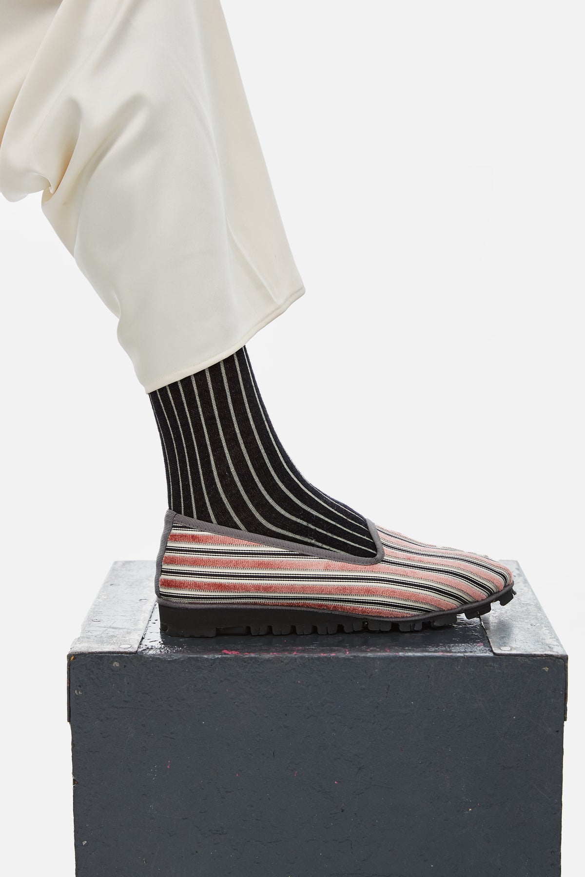 Slippers Clara Plus by Lorenzo Castillo