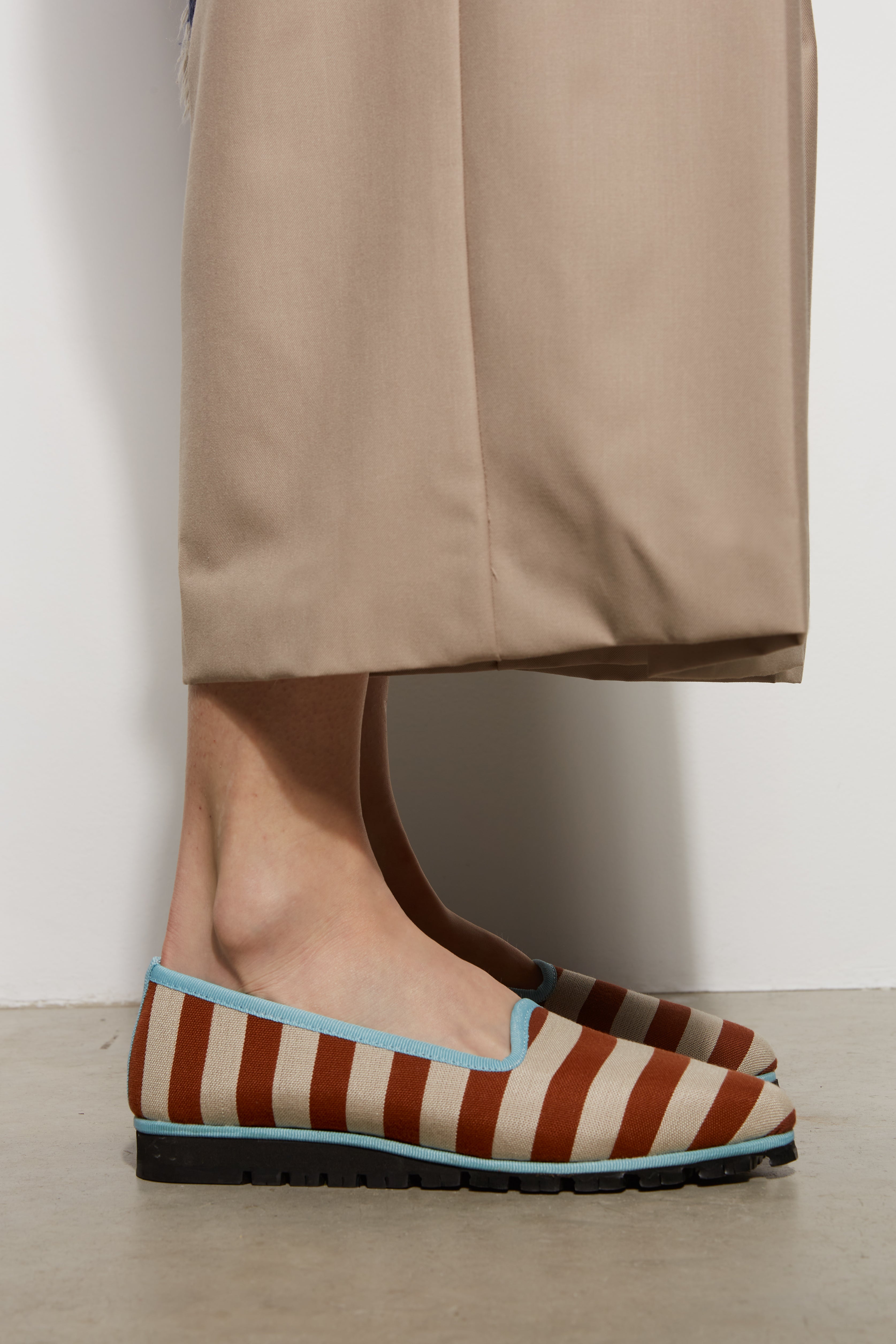 Slippers Merope Plus by Lorenzo Castillo