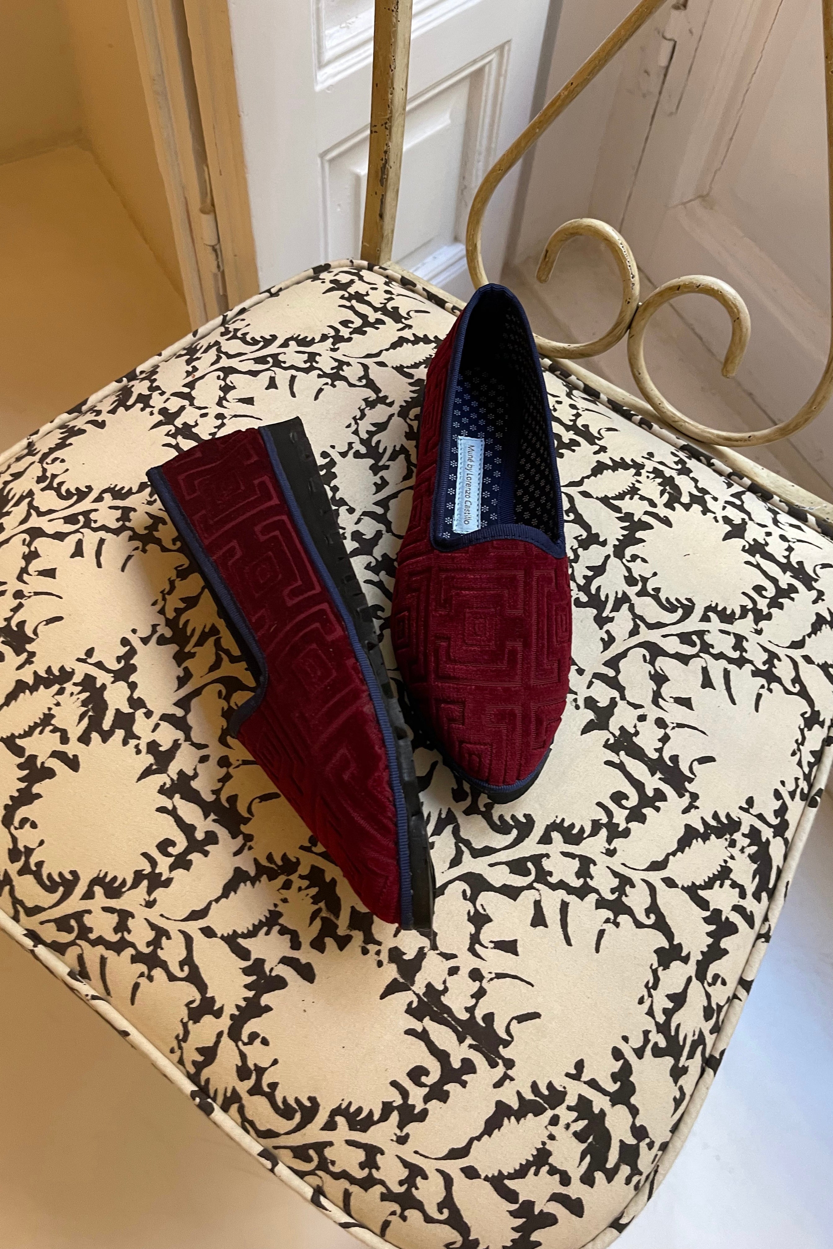 Slippers Munia Plus by Lorenzo Castillo