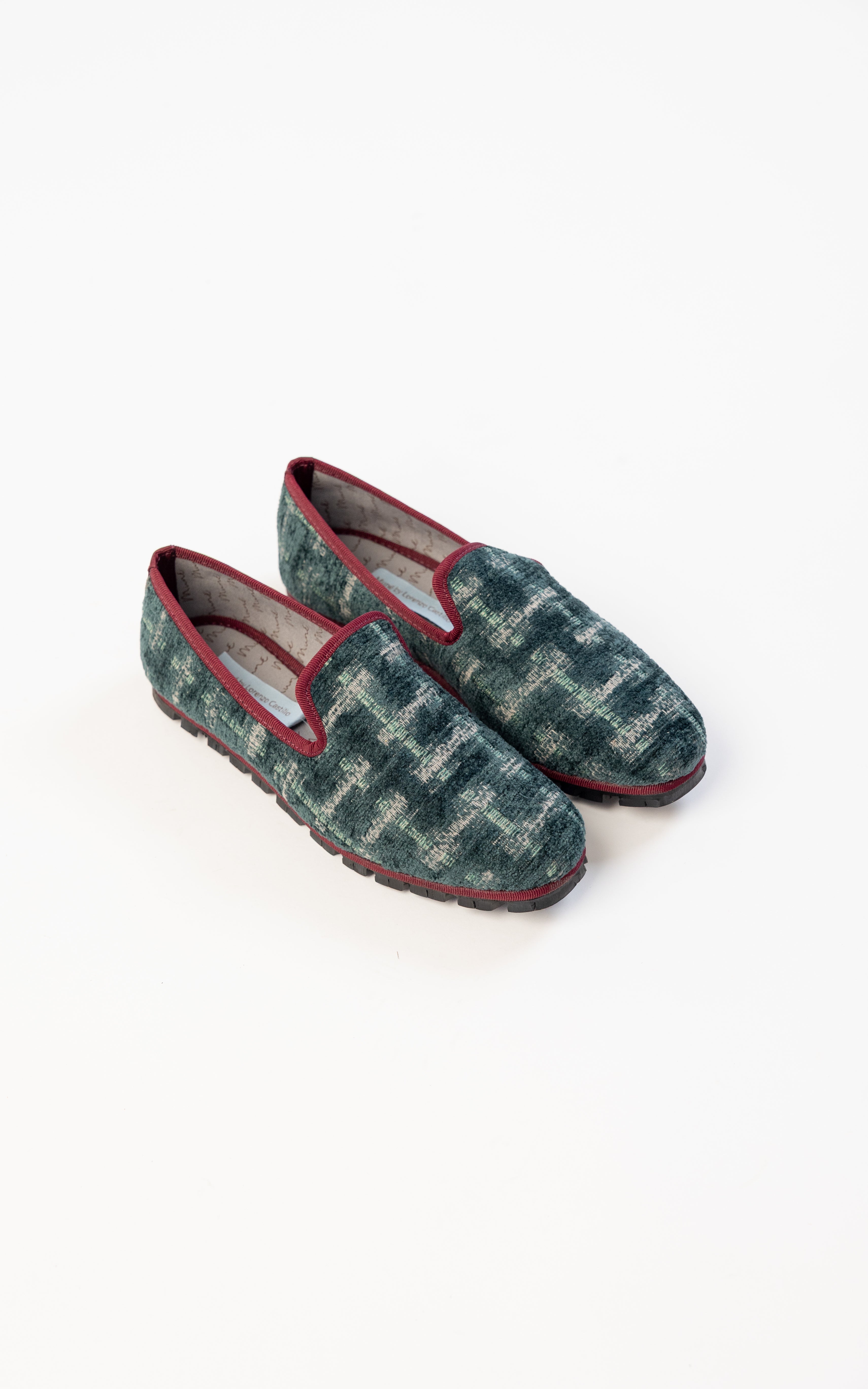 Slippers Taigete by Lorenzo Castillo