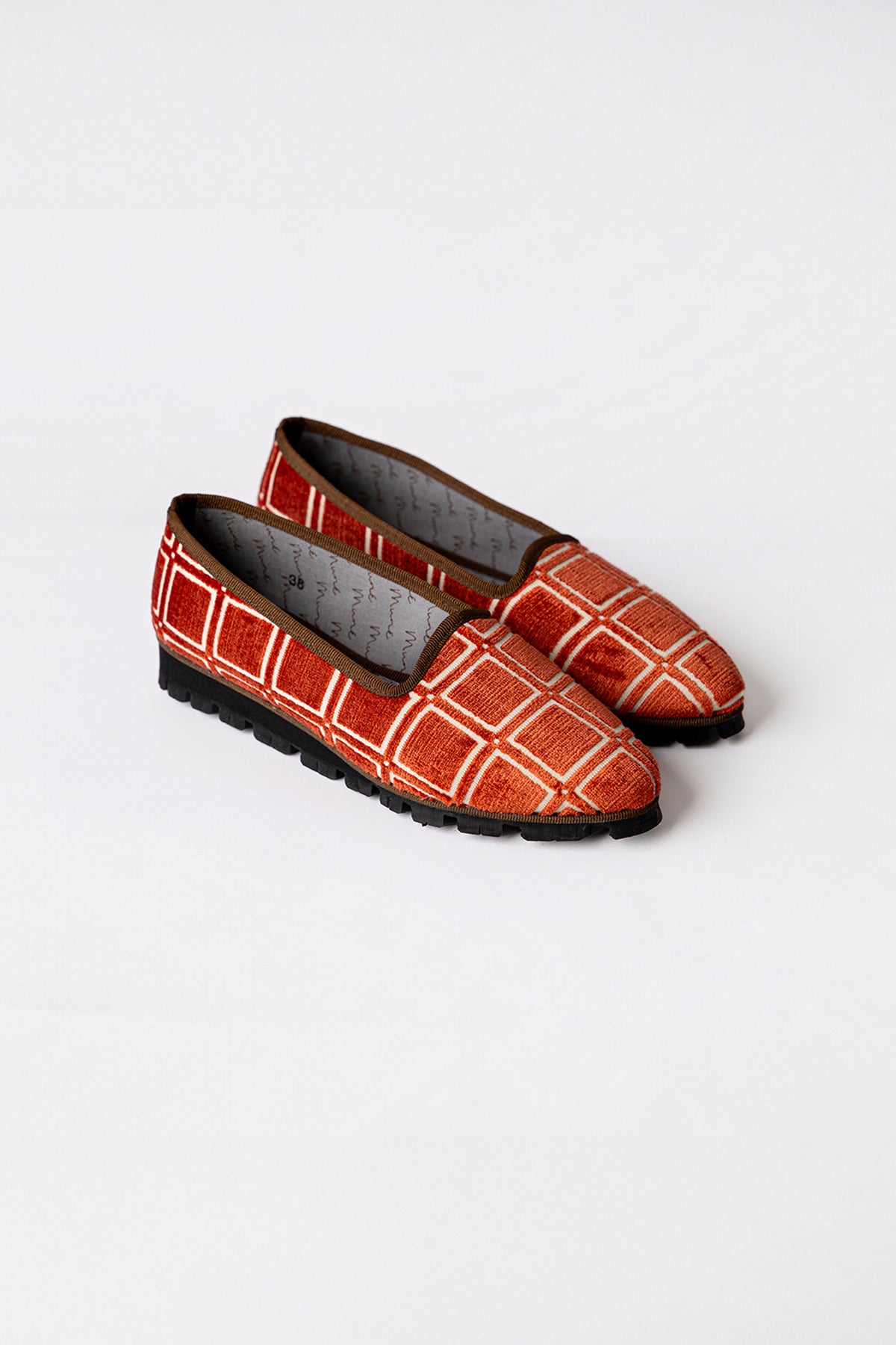 Slippers Pepa Plus by Lorenzo Castillo
